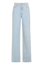 Load image into Gallery viewer, High-rise boyfriend jeans
