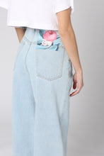 Load image into Gallery viewer, High-rise boyfriend jeans
