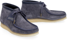 Load image into Gallery viewer, Suede desert boots
