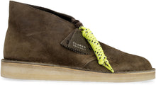 Load image into Gallery viewer, Suede Desert Coal boots
