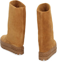 Load image into Gallery viewer, Suede ankle boots
