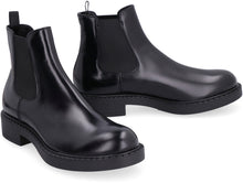Load image into Gallery viewer, Leather Chelsea boots
