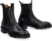 Load image into Gallery viewer, Leather Chelsea boots
