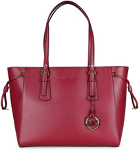 Load image into Gallery viewer, Voyager leather tote
