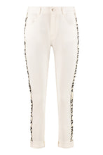 Load image into Gallery viewer, Boyfriend skinny jeans
