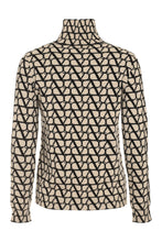 Load image into Gallery viewer, Wool turtleneck sweater
