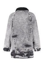 Load image into Gallery viewer, Denim jacket
