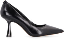 Load image into Gallery viewer, Clara leather pumps
