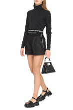 Load image into Gallery viewer, Long sleeve crop top
