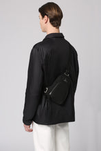 Load image into Gallery viewer, Nylon messenger bag
