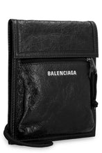 Load image into Gallery viewer, Explorer leather messenger bag
