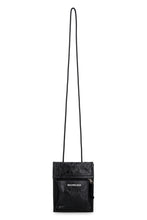 Load image into Gallery viewer, Explorer leather messenger bag
