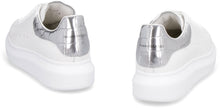 Load image into Gallery viewer, Larry leather sneakers
