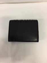 Load image into Gallery viewer, Quilted leather card holder
