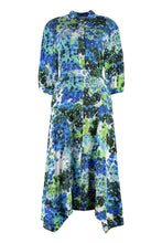 Load image into Gallery viewer, Printed silk shirtdress
