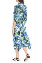 Load image into Gallery viewer, Printed silk shirtdress
