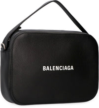 Load image into Gallery viewer, Everyday leather camera bag

