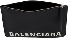 Load image into Gallery viewer, Logo detail flat leather pouch
