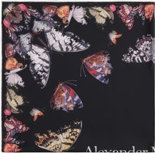 Load image into Gallery viewer, Printed silk scarf
