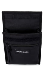 Load image into Gallery viewer, Nylon messenger-bag
