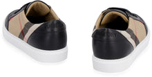 Load image into Gallery viewer, Tartan print sneakers
