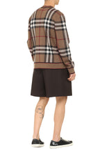 Load image into Gallery viewer, Long sleeve crew-neck sweater
