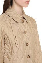 Load image into Gallery viewer, Quilted jacket
