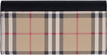 Load image into Gallery viewer, Continental wallet with Vintage check motif
