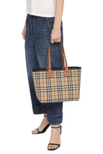 Load image into Gallery viewer, London tote bag
