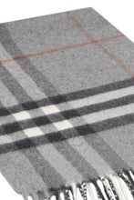 Load image into Gallery viewer, Checked cashmere scarf
