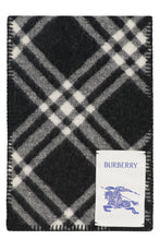 Load image into Gallery viewer, Wool scarf
