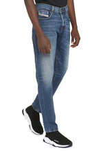 Load image into Gallery viewer, 2019 D-Strukt slim fit jeans
