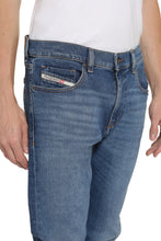 Load image into Gallery viewer, 2019 D-Strukt 0enat slim fit jeans
