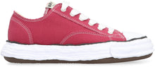 Load image into Gallery viewer, Peterson canvas low-top sneakers
