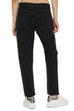 Load image into Gallery viewer, Parker straight jeans
