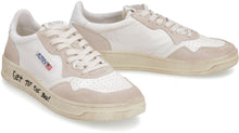 Load image into Gallery viewer, Medalist leather low-top sneakers
