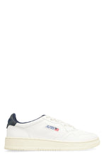 Load image into Gallery viewer, Medalist low-top sneakers
