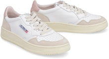 Load image into Gallery viewer, Medalist low-top sneakers
