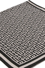 Load image into Gallery viewer, Jacquard motif knitted scarf
