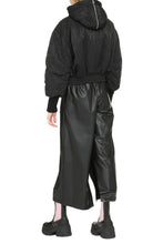 Load image into Gallery viewer, Hooded bomber-style down jacket
