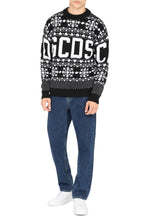 Load image into Gallery viewer, Long sleeve crew-neck sweater
