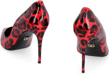 Load image into Gallery viewer, Patent leather pumps
