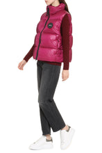 Load image into Gallery viewer, Cypress full zip field vest

