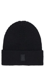 Load image into Gallery viewer, Ribbed knit beanie
