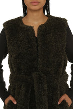 Load image into Gallery viewer, Faux fur waistcoat

