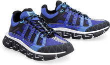 Load image into Gallery viewer, Trigreca low-top sneakers
