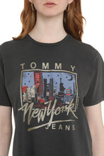 Load image into Gallery viewer, Cotton crew-neck T-shirt
