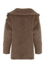 Load image into Gallery viewer, Espero vegan fur coat
