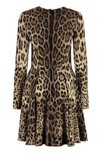 Load image into Gallery viewer, Viscose dress

