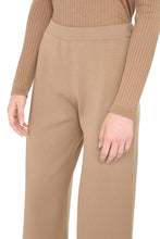 Load image into Gallery viewer, Fata knit trousers
